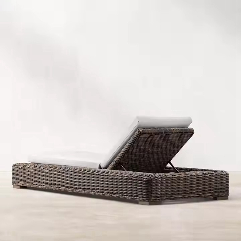 pool chaise lounge chair.jpg