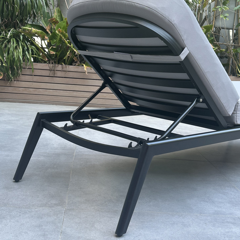 patio lounge furniture (3).jpg