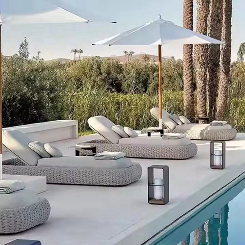 sun lounger.jpg