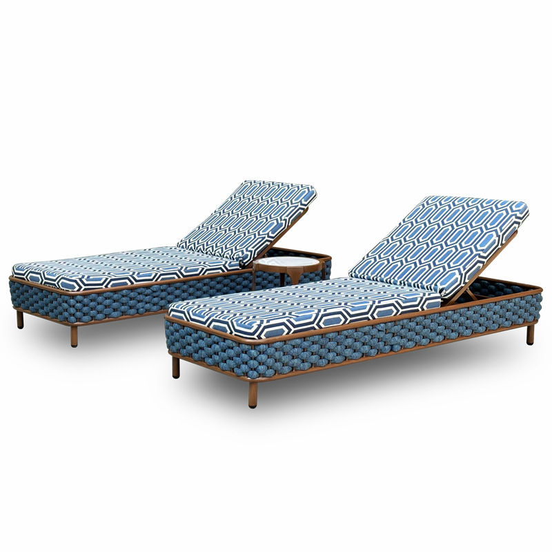 pool chaise lounge (2).jpg