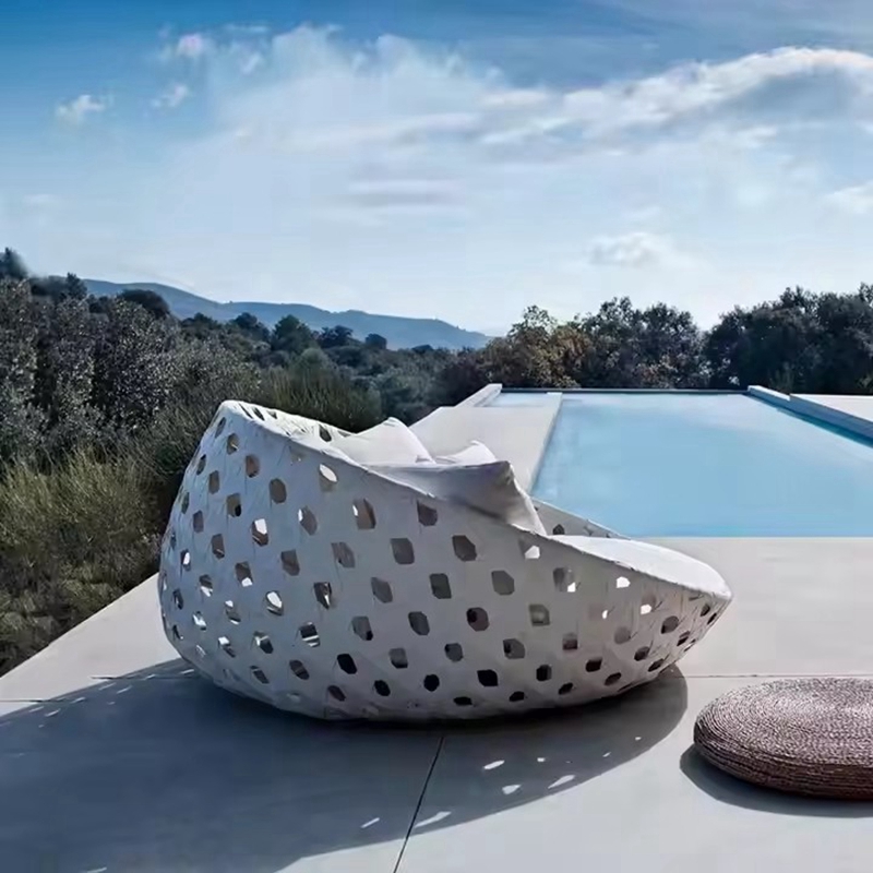 outdoor chaise lounge.jpg