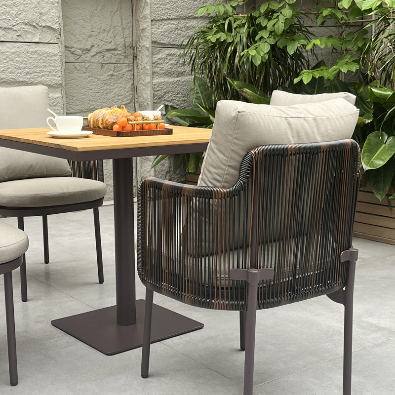 modern outdoor dining table (2).jpg