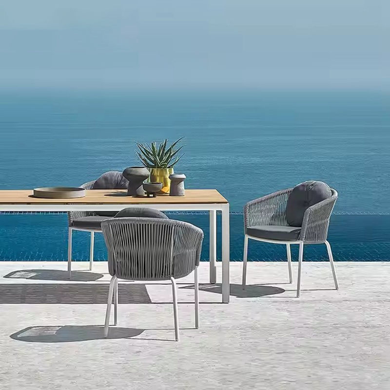 modern outdoor dining set.jpg