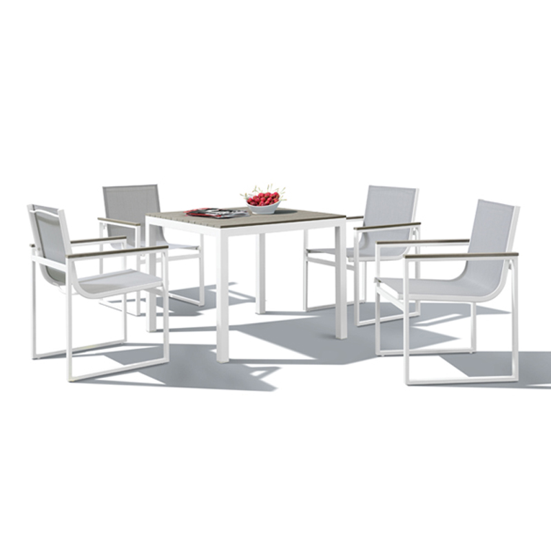 outdoor dining table and chairs (2).jpg
