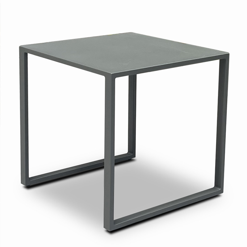 outdoor table and chairs (5).jpg